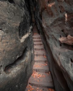 Treppe im Fels - Landschaft