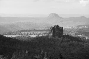 Falkenstein mit Lilienstein - Landschaft