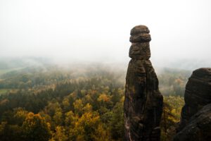 Barbarine im Nebel am Pfaffenstein - Landschaft