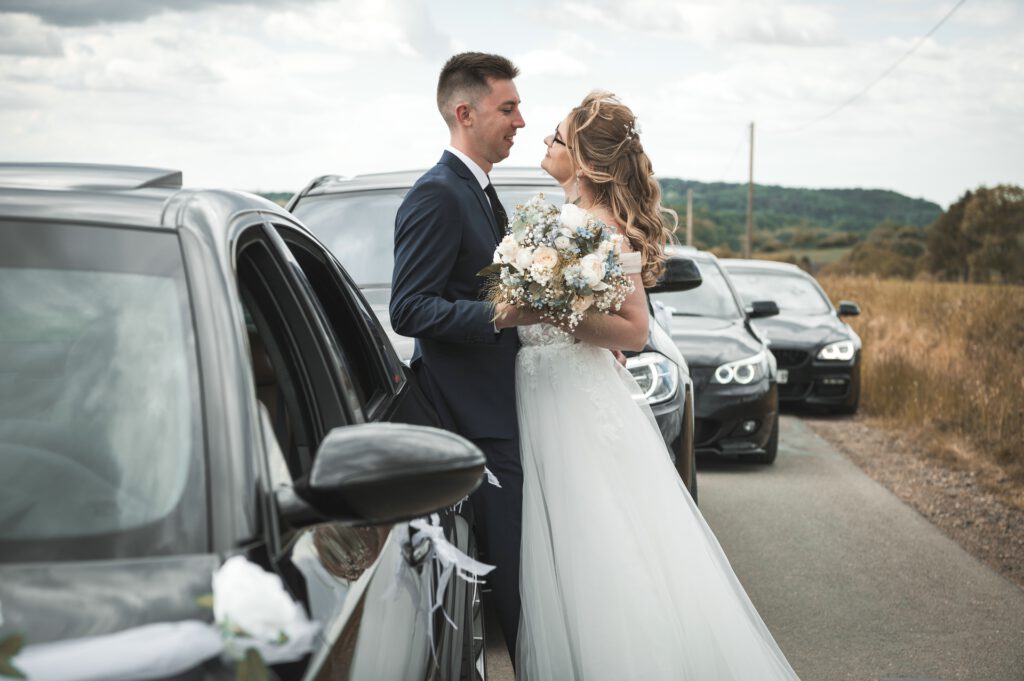 Hochzeitsfotograf in Osnabrück - Bautpaar am Auto