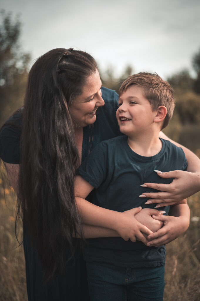 Familienshooting, Familenfotos von Mutter und Sohn